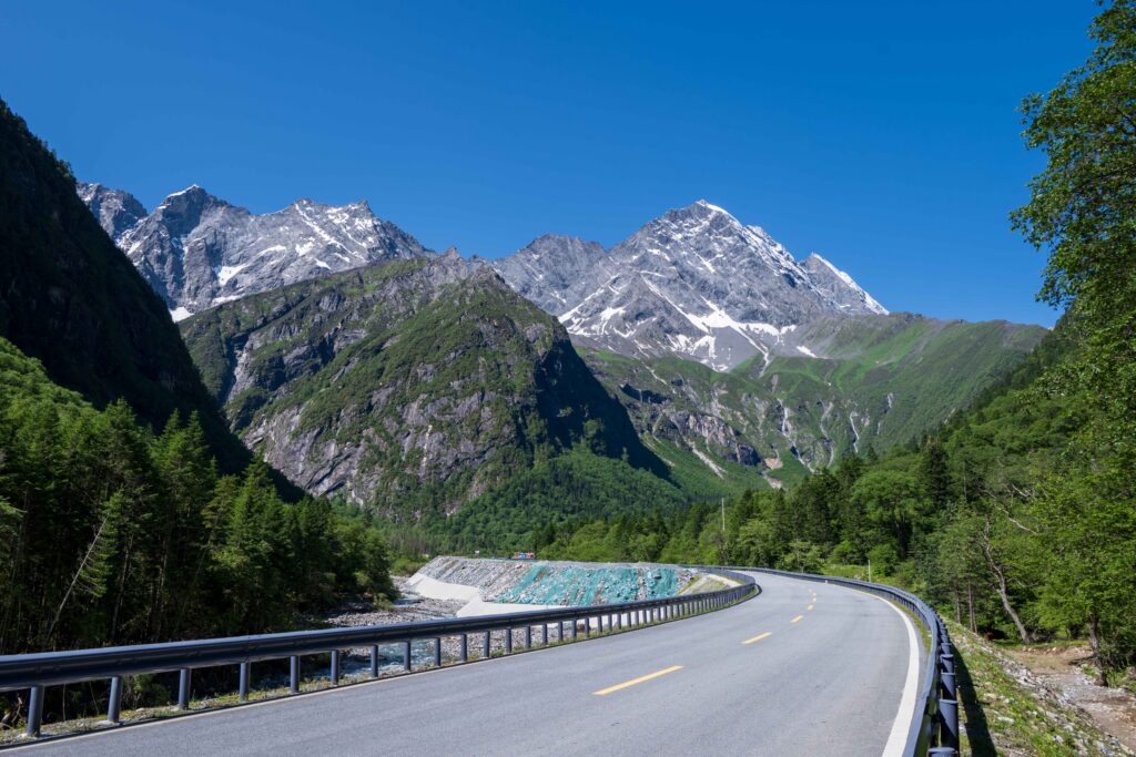 一个人自驾四川西部理小路