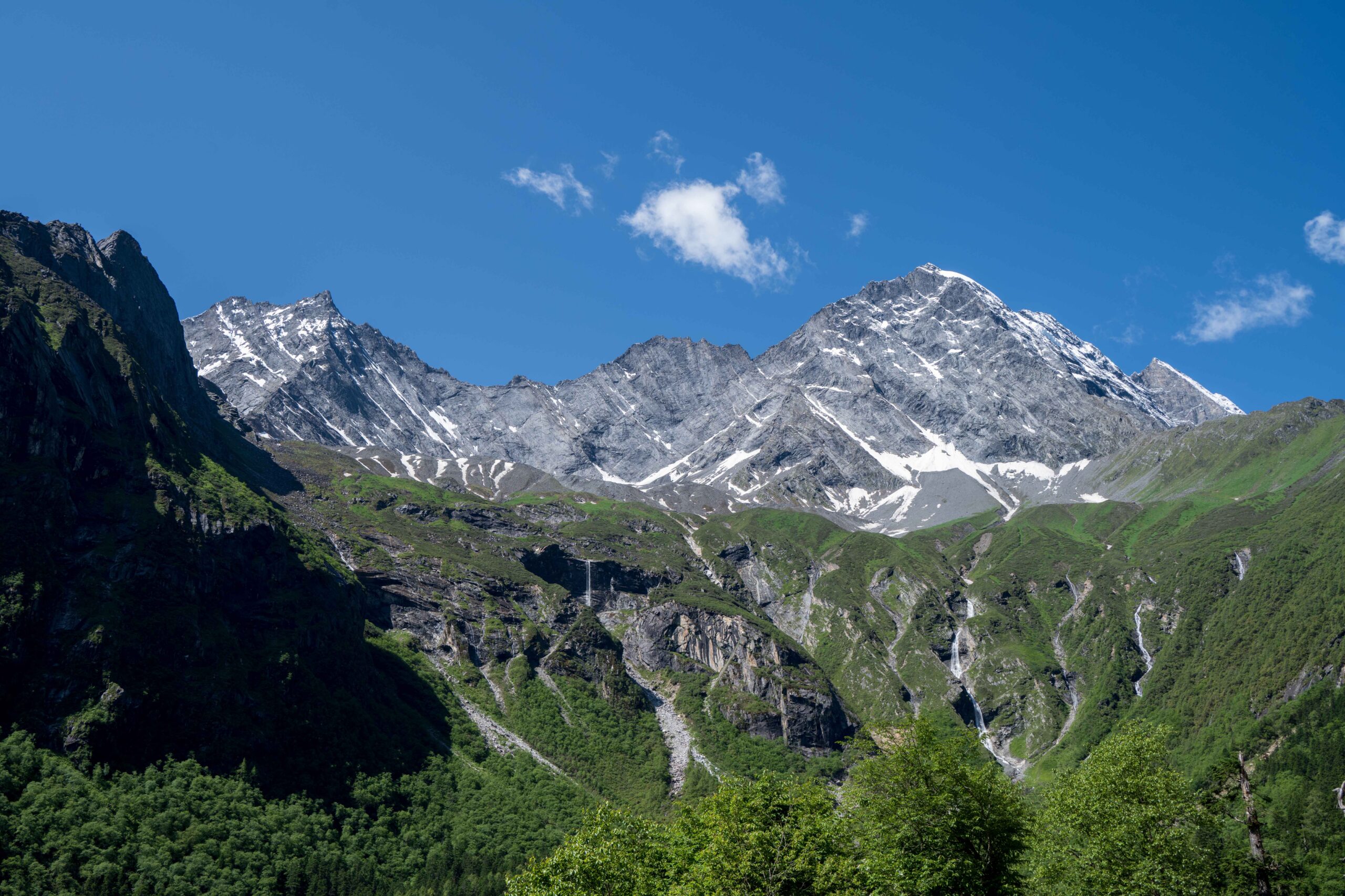 一个人自驾四川西部理小路