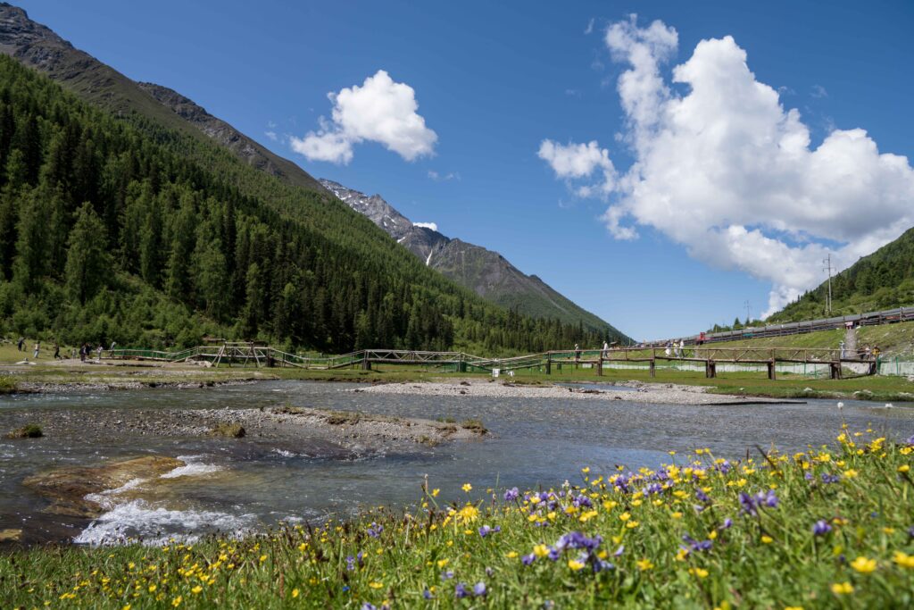 一个人自驾四川西部理小路
