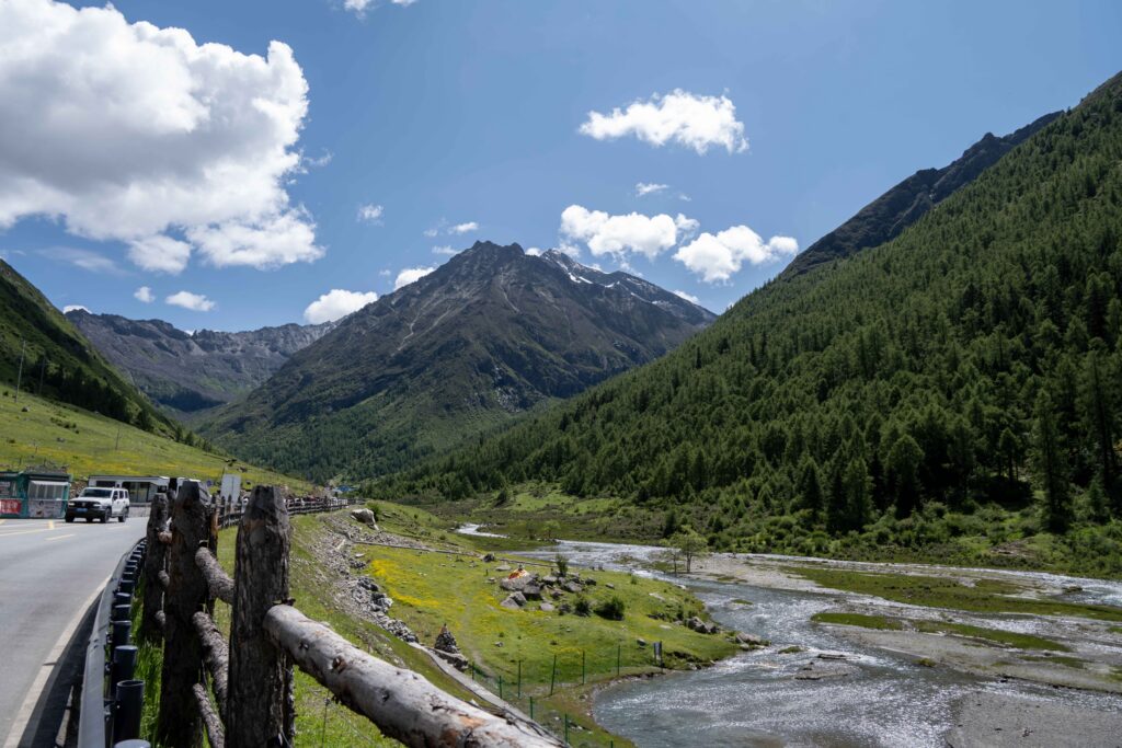 一个人自驾四川西部理小路