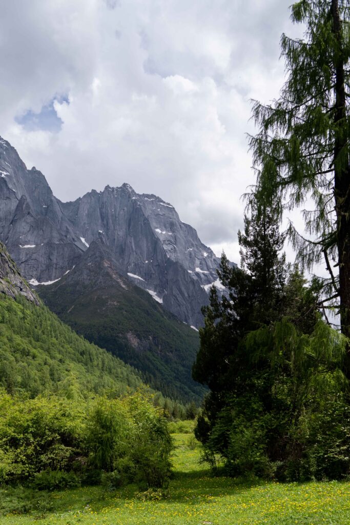 一个人自驾四川西部理小路