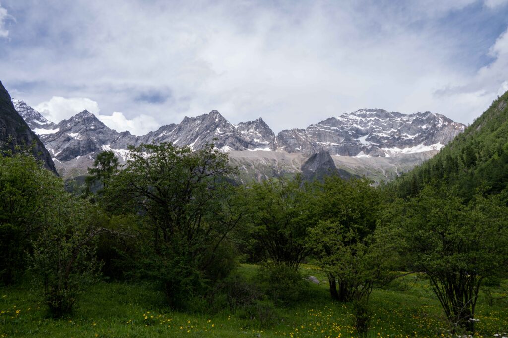 一个人自驾四川西部理小路