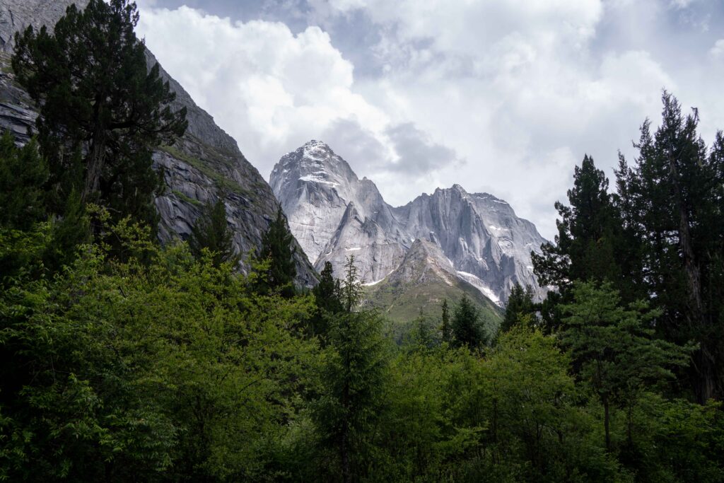 一个人自驾四川西部理小路