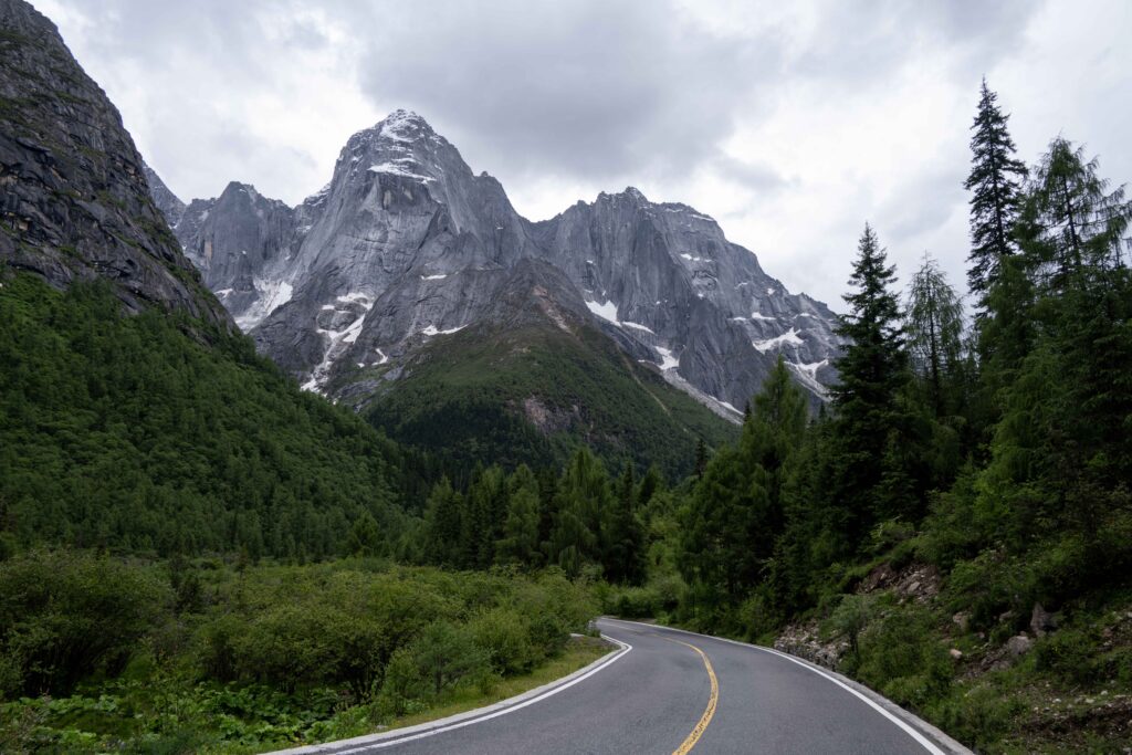 一个人自驾四川西部理小路
