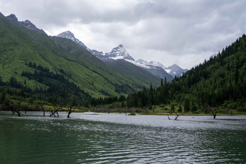 一个人自驾四川西部理小路
