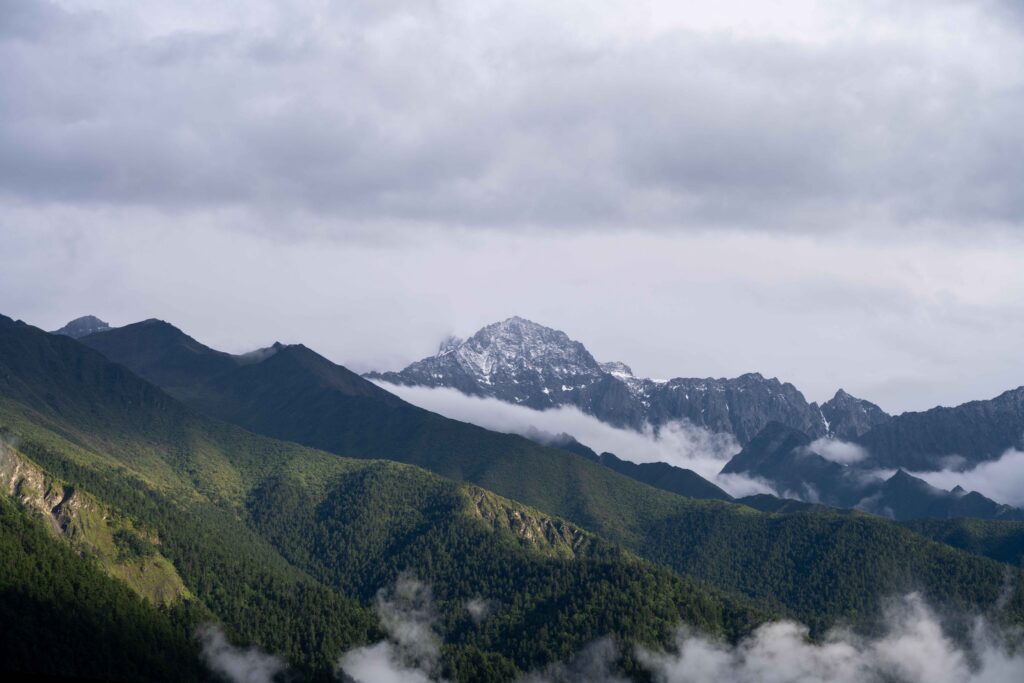 一个人自驾四川西部理小路