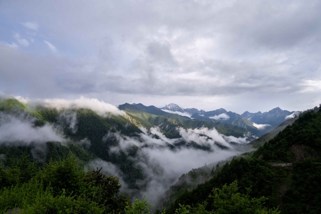 一个人自驾四川西部理小路